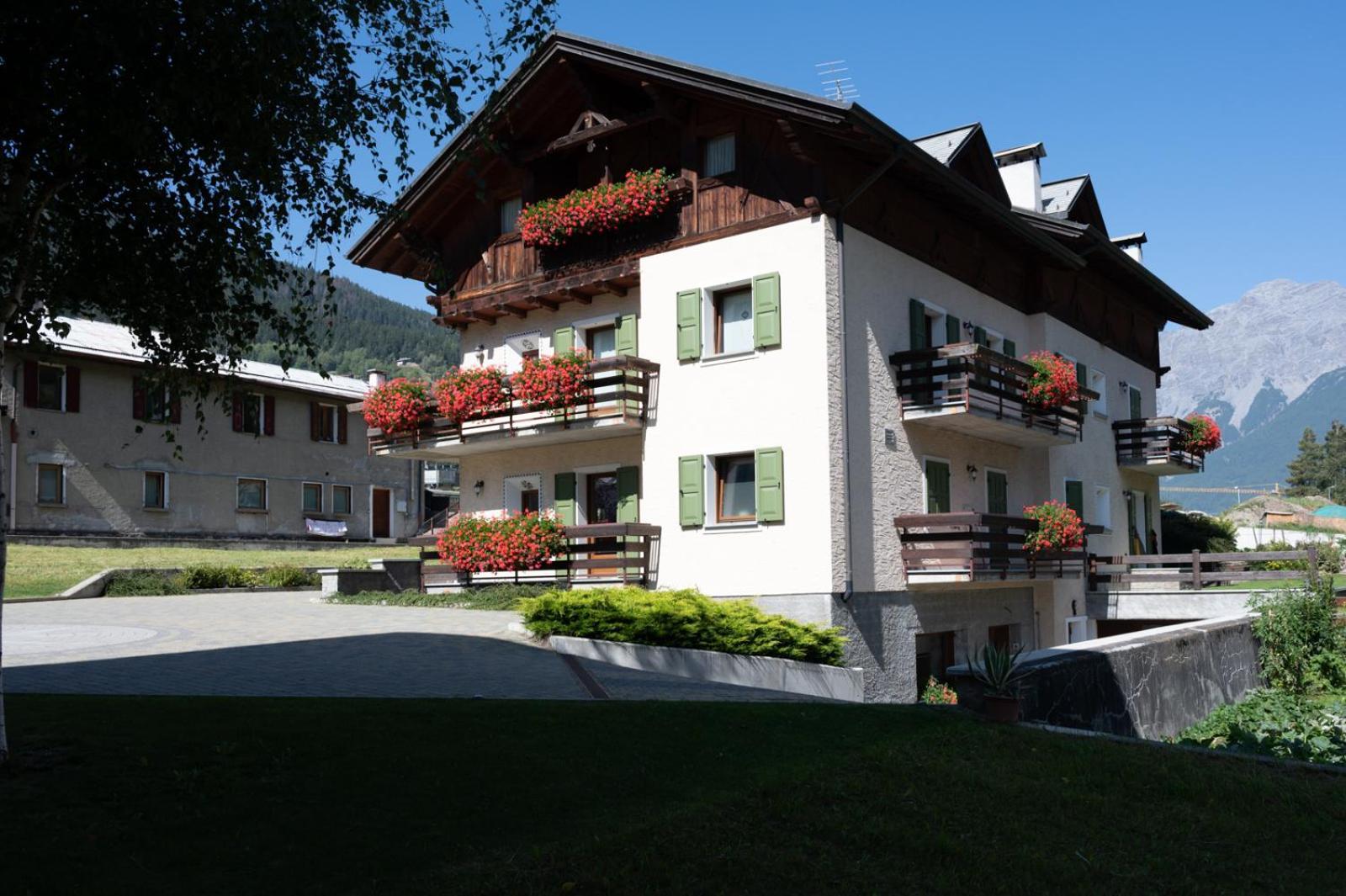 Appartement Casa Le Rondini à Valdisotto Extérieur photo